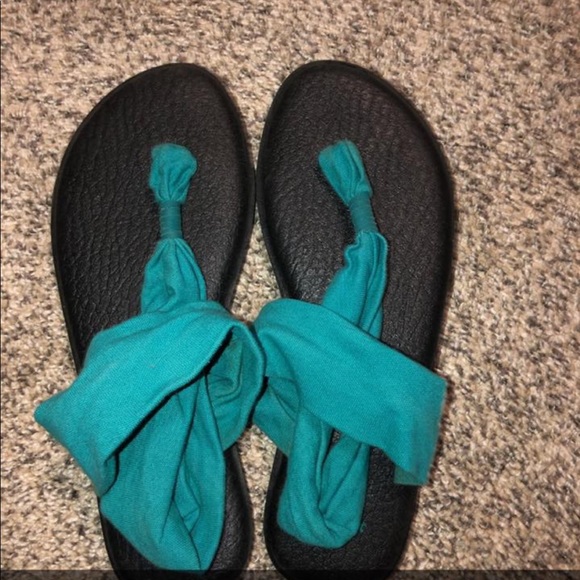 Adorable Sanuk women’s sandals!! - Picture 1 of 1